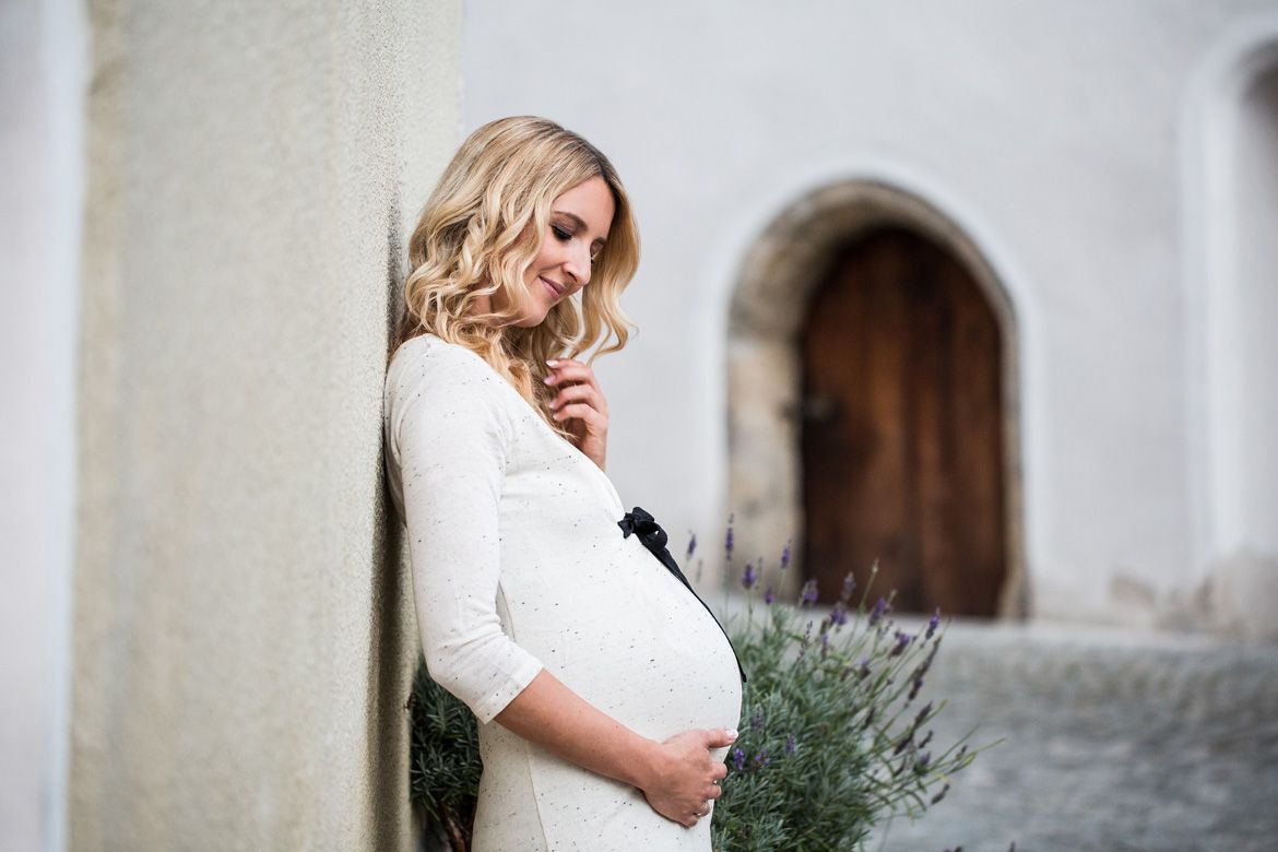 Schwangerschaftsshooting in der Stadt
