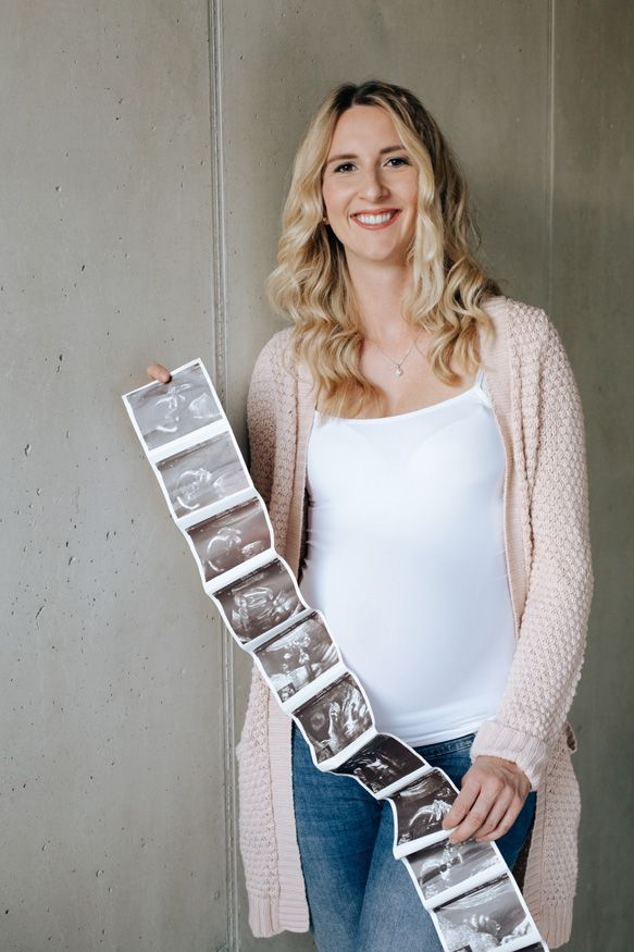 Schwangerschaftsshooting im Studio in Tirol