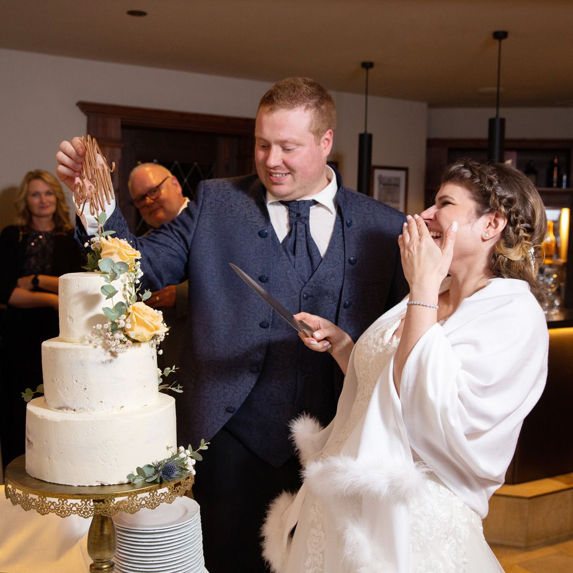 Anschnitt Hochzeitstorte Hochzeitsfotografie