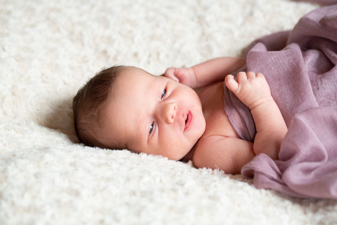 Natürliche Babyfotografie in Tirol